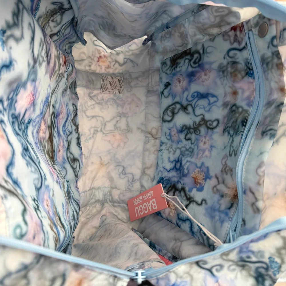 Baggu x Collina Strada NWT Small Cloud Carry On Tote in Blue Thorns Print
